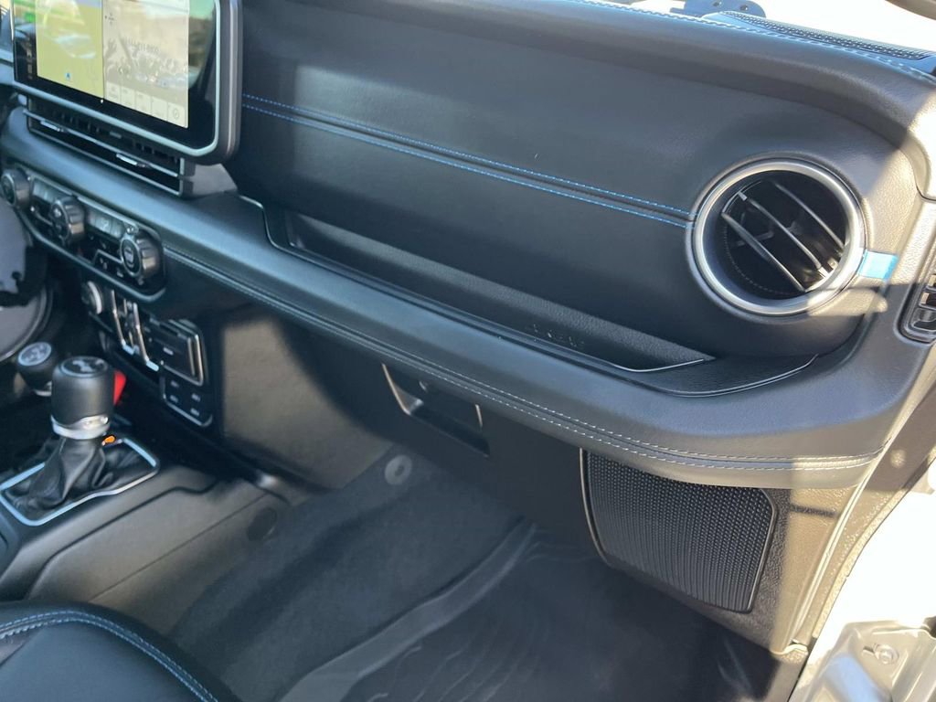 Used 2024 Jeep Wrangler High Altitude image 23