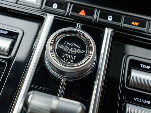 Used 2025 Aston Martin V8 Vantage Coupe RWD image 26