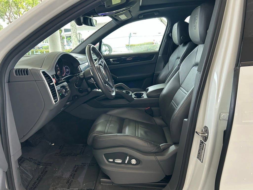 Used 2019 Porsche Cayenne AWD/4WD image 5