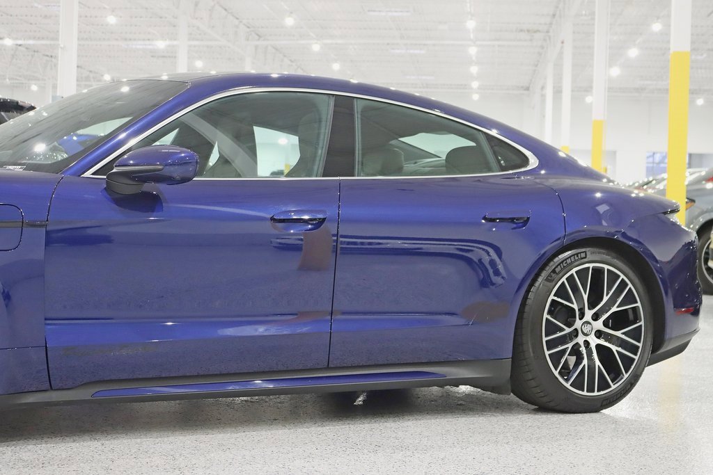 Used 2020 Porsche Taycan Turbo image 3