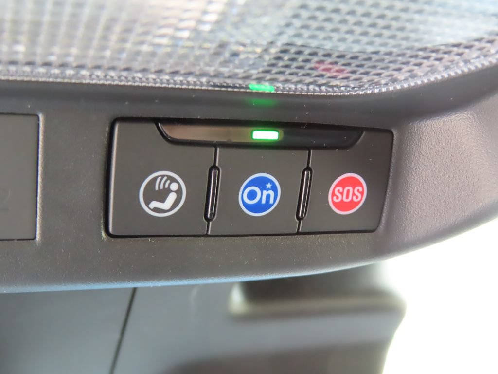 Certified 2024 Chevrolet Trax RS w/ Driver Confidence Package FWD image 11