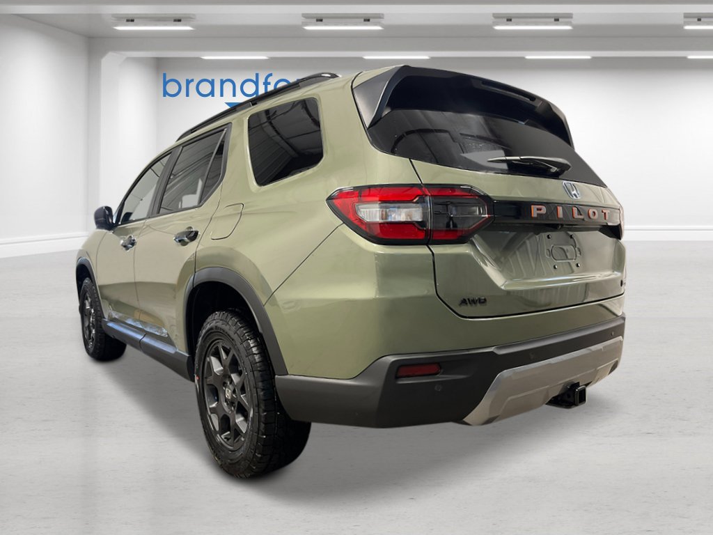 New 2026 Honda Pilot TrailSport image 3