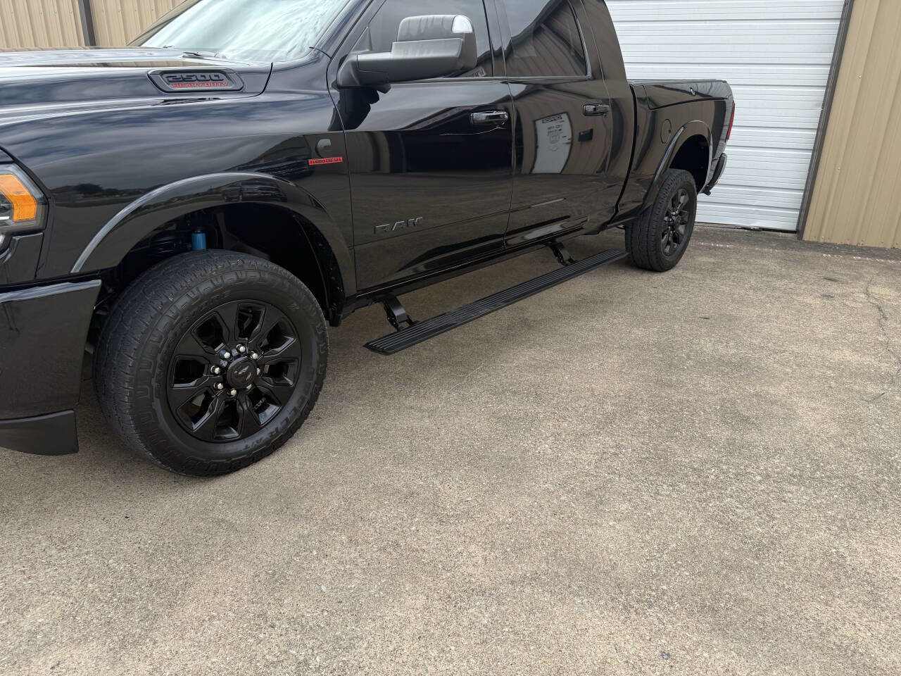 Used 2022 RAM 2500 Limited image 12