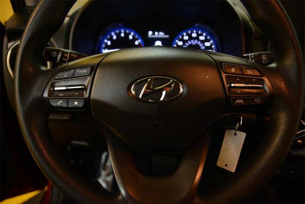 Used 2023 Hyundai Kona SE image 19