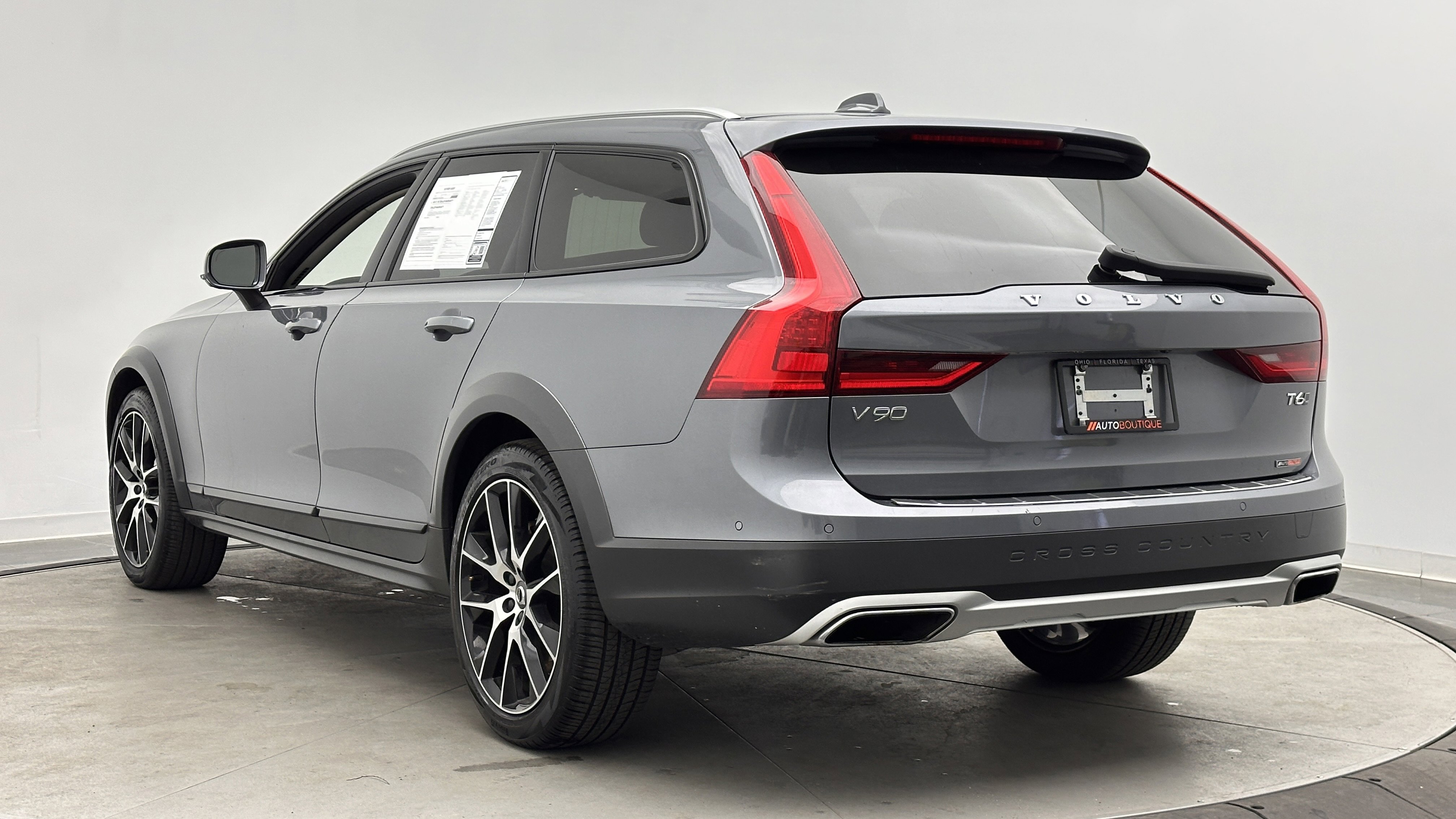 Used 2019 Volvo V90 T6 Cross Country w/ Advanced Package AWD/4WD image 6