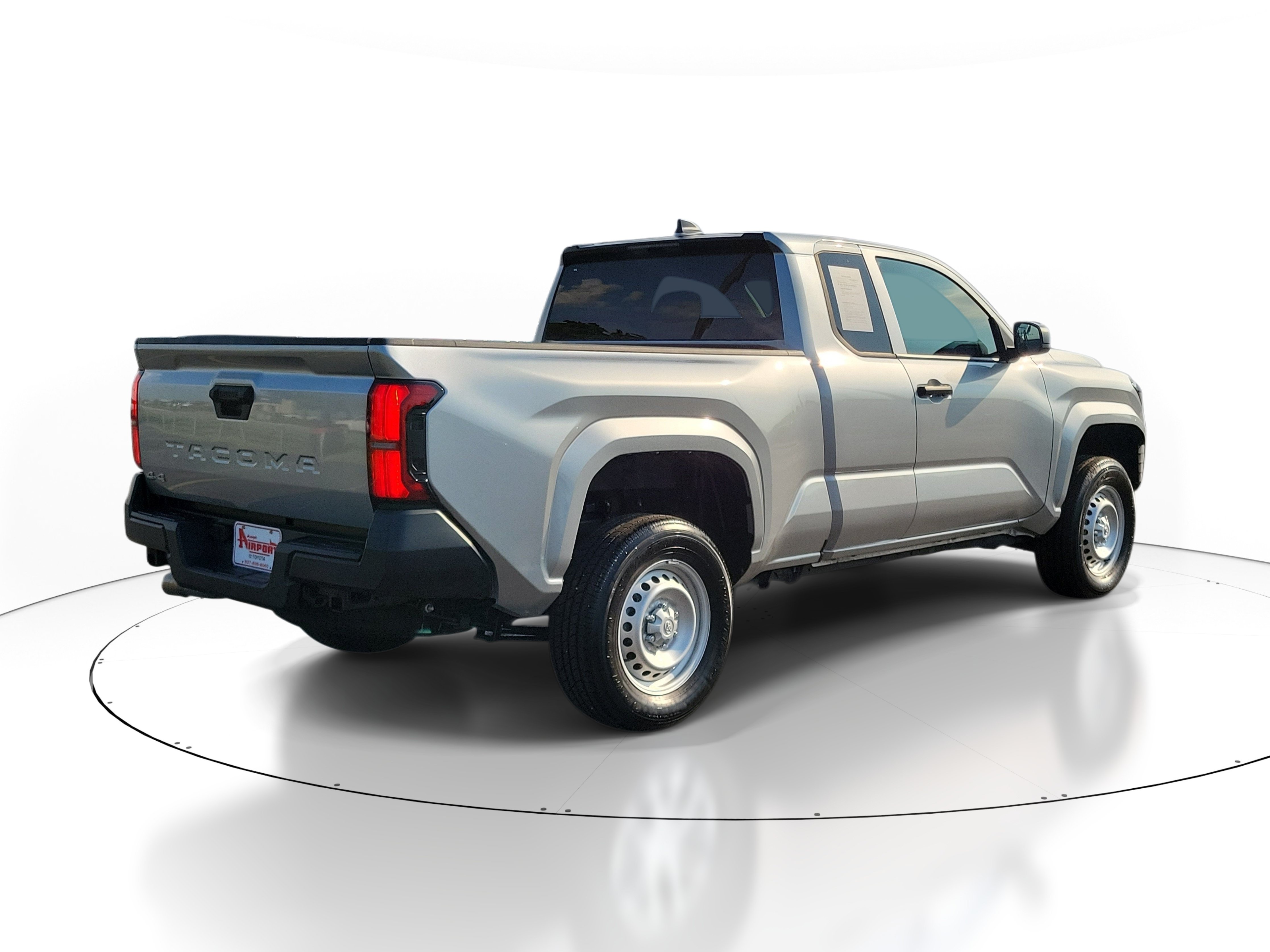 Used 2025 Toyota Tacoma SR AWD/4WD image 4