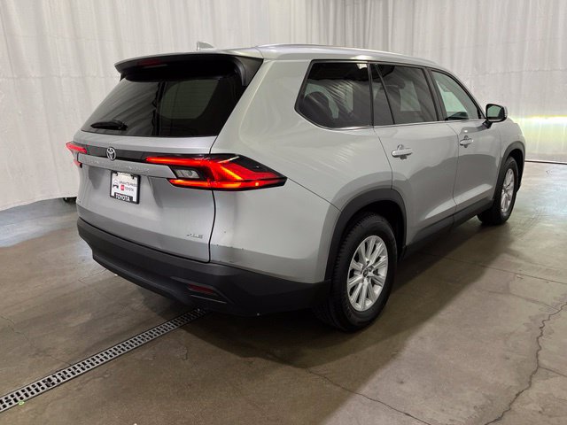 Certified 2024 Toyota Grand Highlander AWD image 5