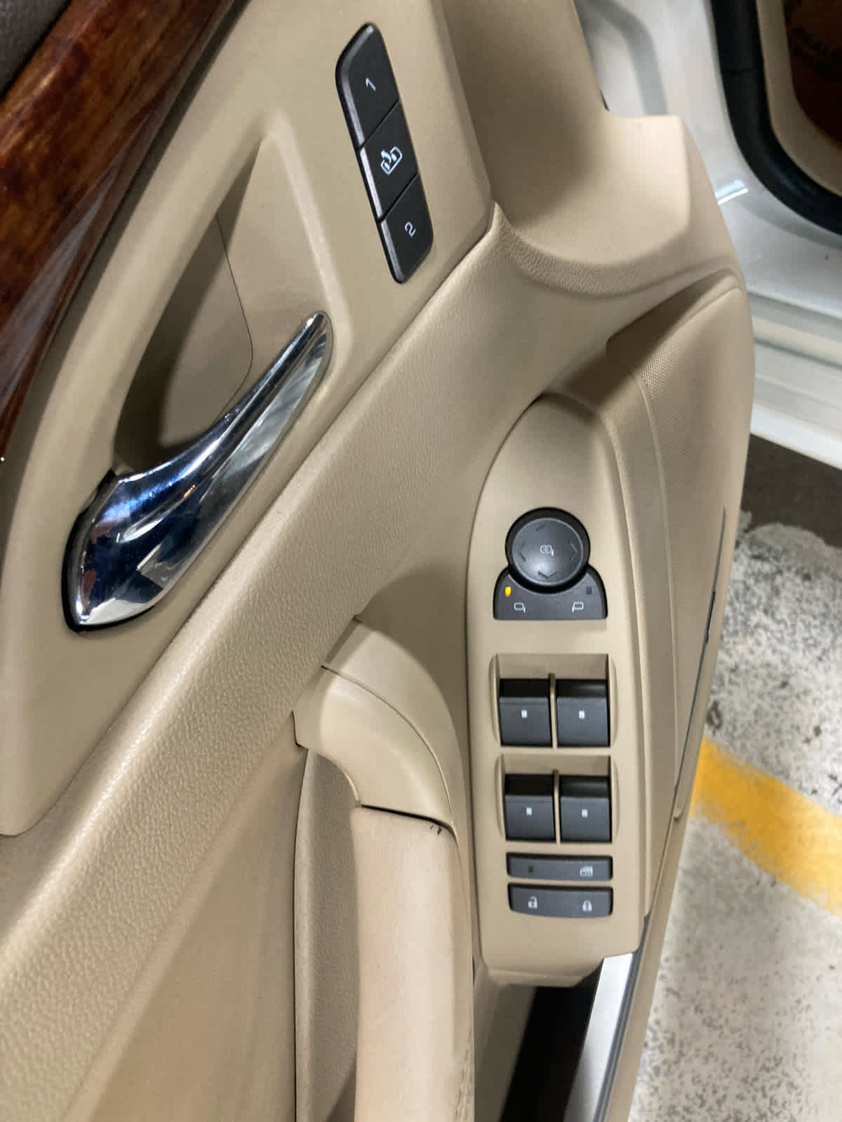 Used 2011 Cadillac CTS Premium image 12