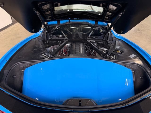 Used 2024 Chevrolet Corvette Stingray Premium Cpe w/ Body-Color Dual Roof Package RWD image 11