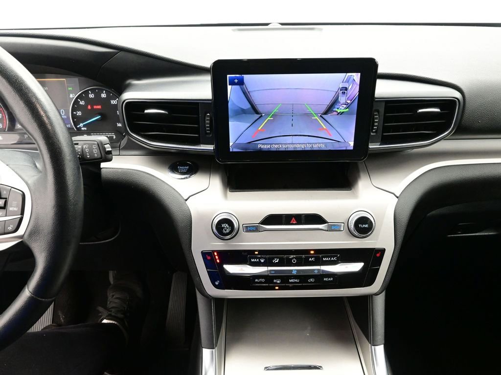 Used 2024 Ford Explorer XLT w/ Equipment Group 202A image 21