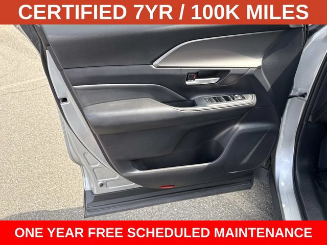 Used 2025 Toyota Grand Highlander AWD image 13