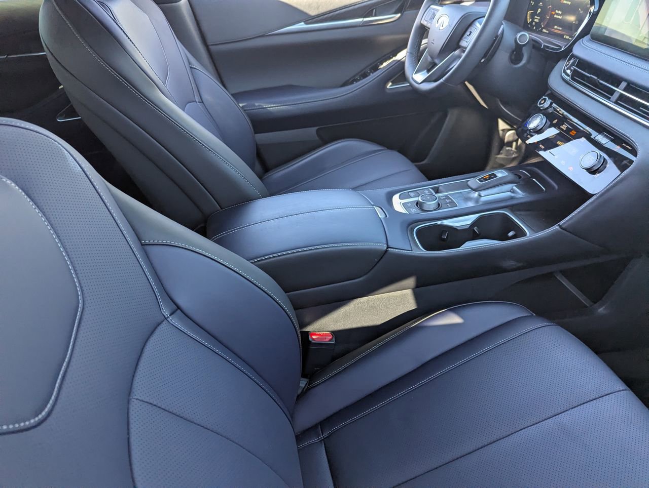 Certified 2026 INFINITI QX60 Sport AWD/4WD image 12