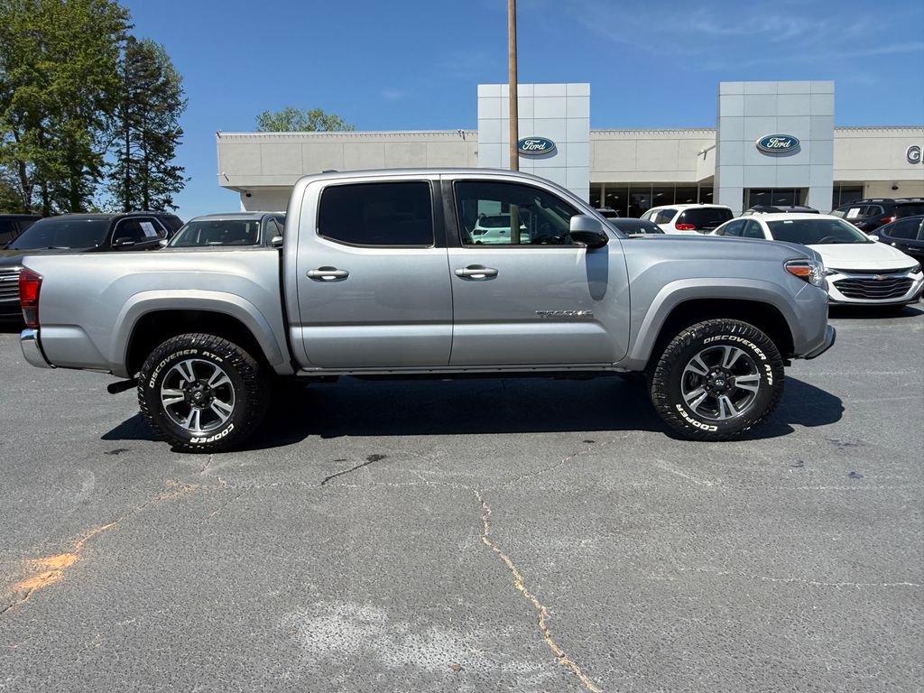 Used 2021 Toyota Tacoma SR5 image 3