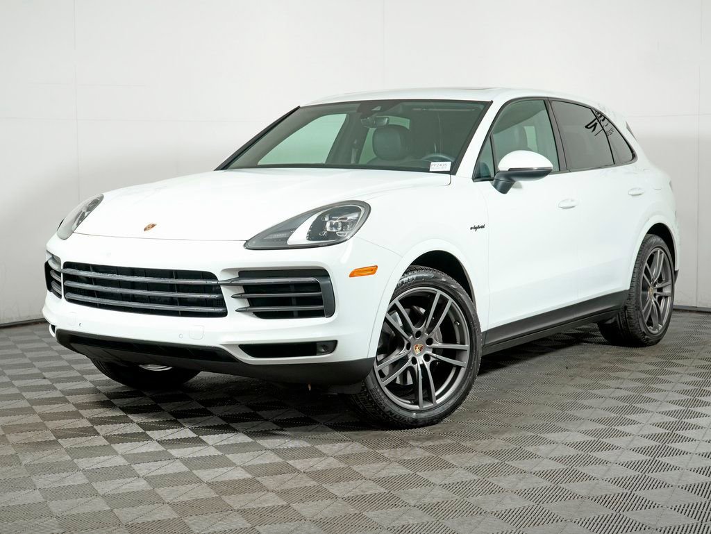 Certified 2022 Porsche Cayenne Platinum Edition image 1