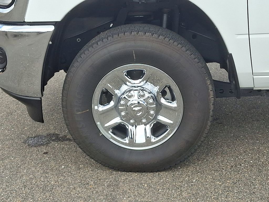 Used 2024 RAM 2500 Tradesman w/ Chrome Appearance Group image 8