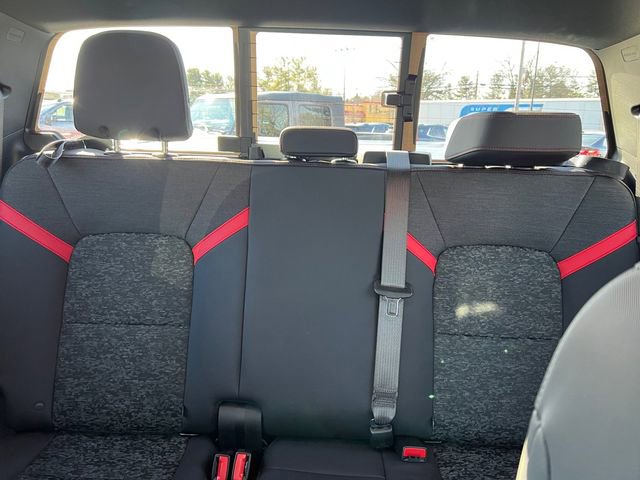 Used 2025 Chevrolet Colorado Z71 w/ Technology Package image 29