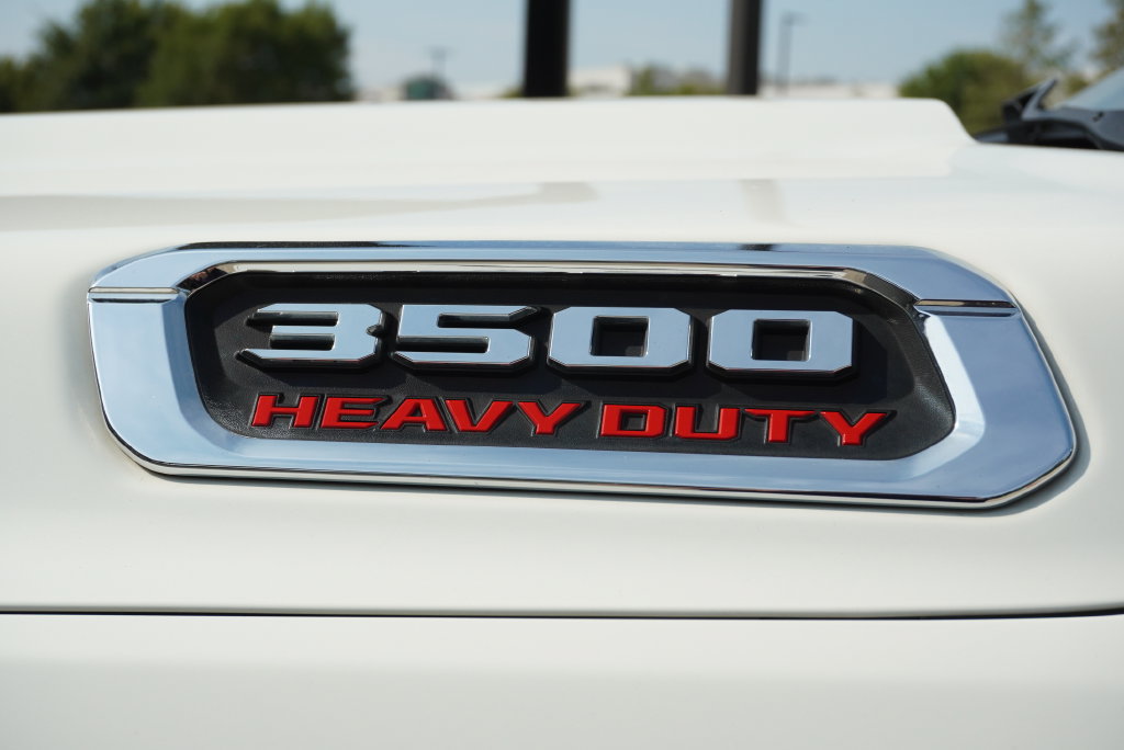 Used 2021 RAM 3500 Laramie AWD/4WD image 9