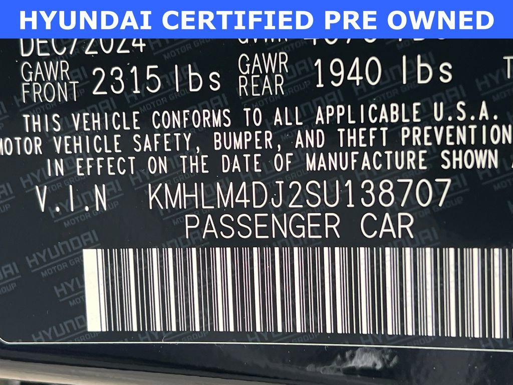 Used 2025 Hyundai Elantra Blue image 31