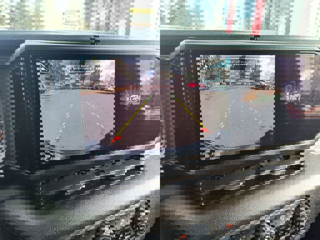 Used 2024 Jeep Gladiator Sport image 17