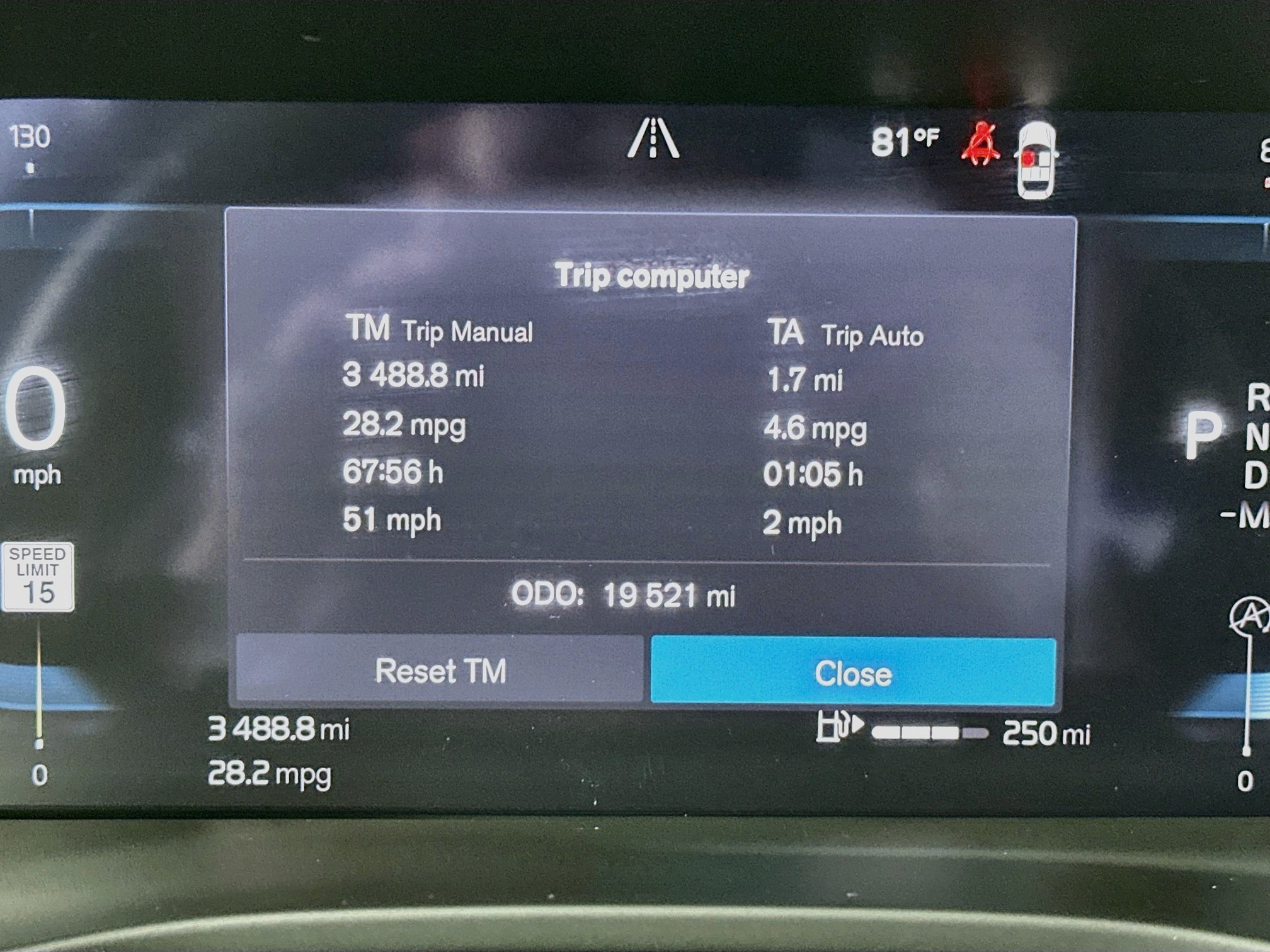 Used 2025 Volvo XC40 B5 Plus AWD/4WD image 19