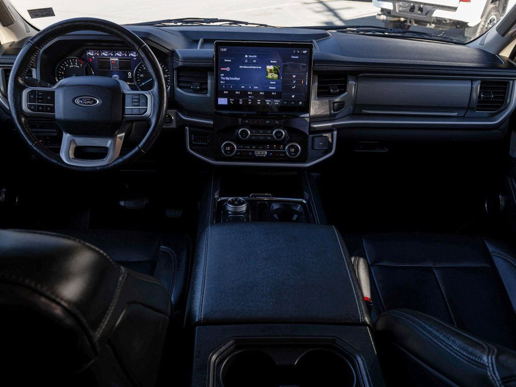 Used 2024 Ford Expedition XLT image 26