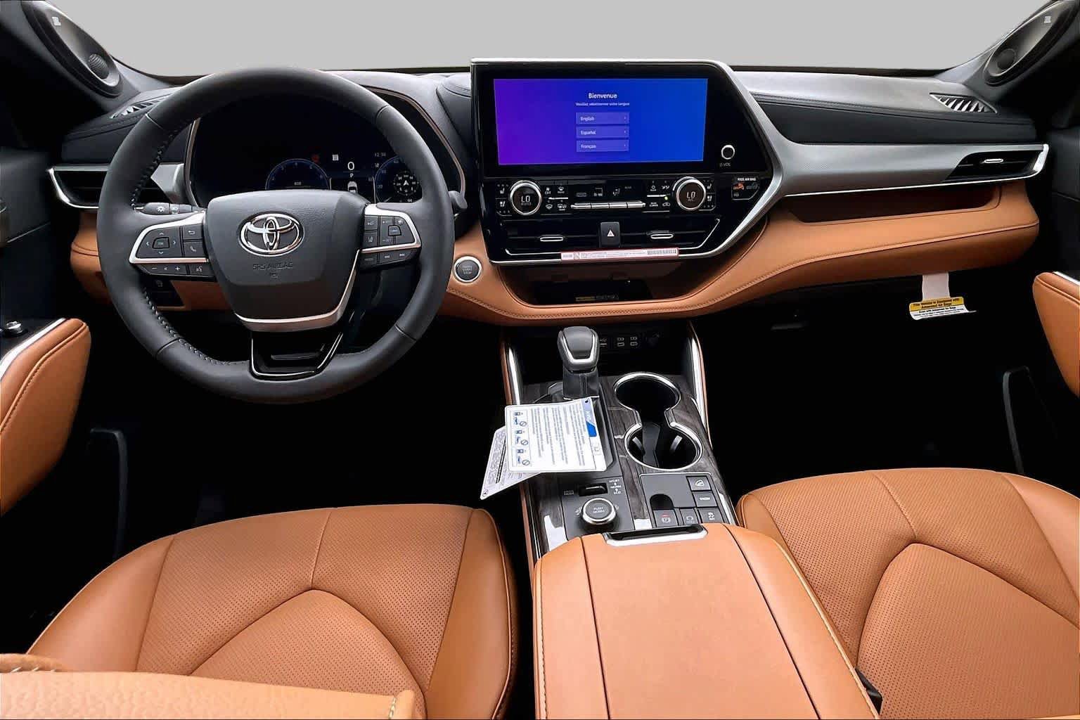 New 2026 Toyota Highlander Platinum AWD/4WD image 5