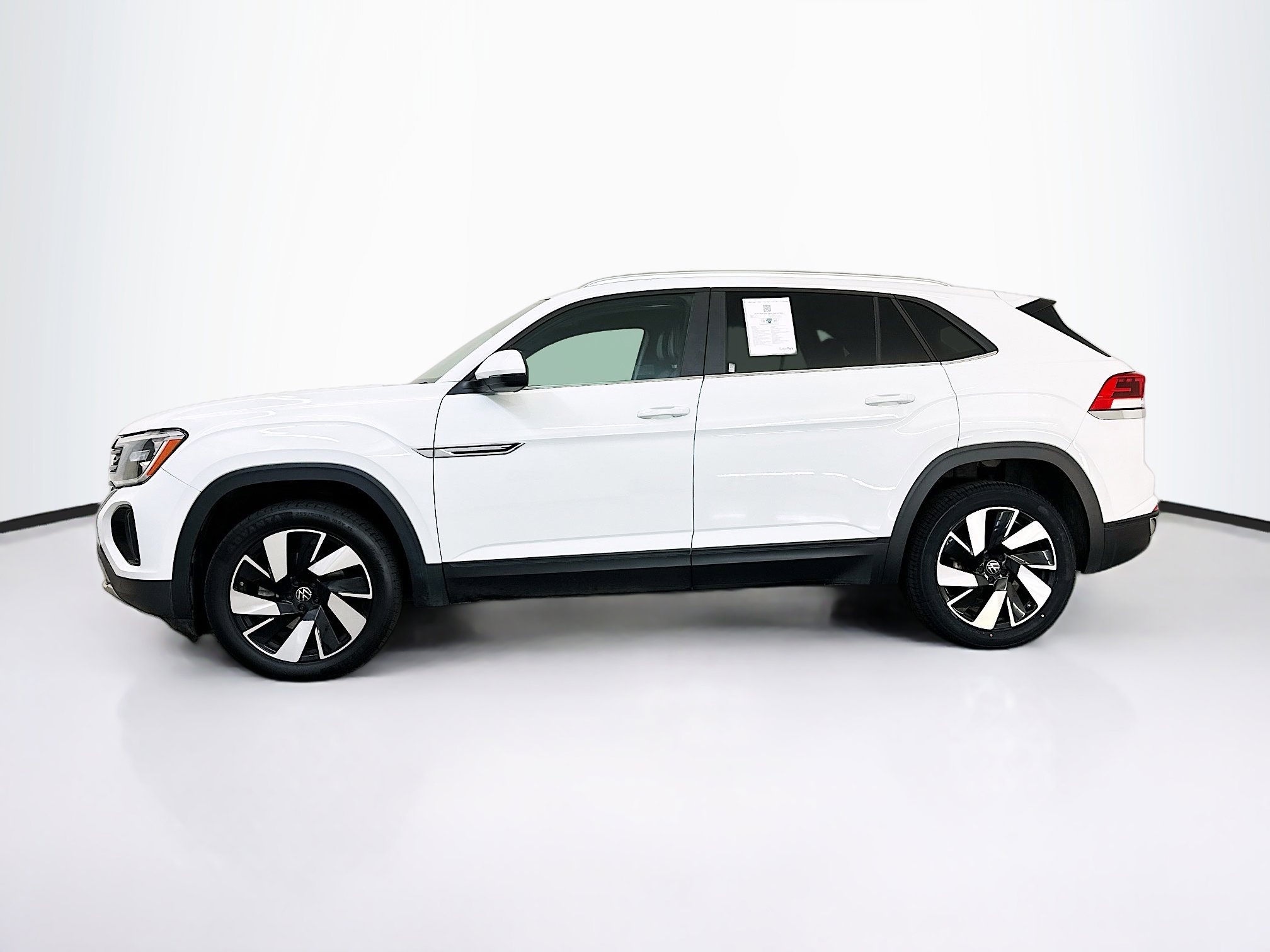 Used 2024 Volkswagen Atlas Cross Sport SE image 4