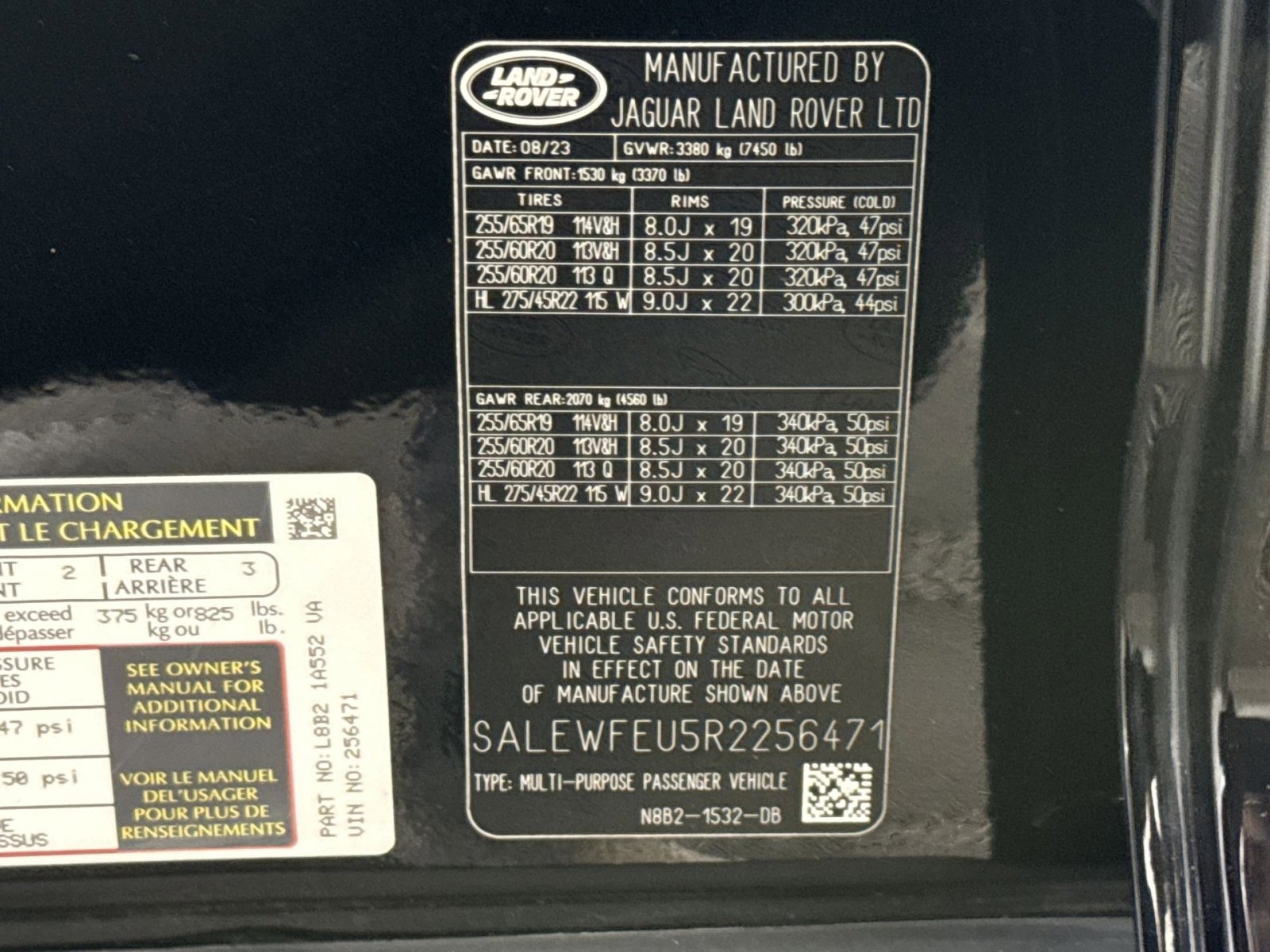 Used 2024 Land Rover Defender 130 Outbound AWD/4WD image 29