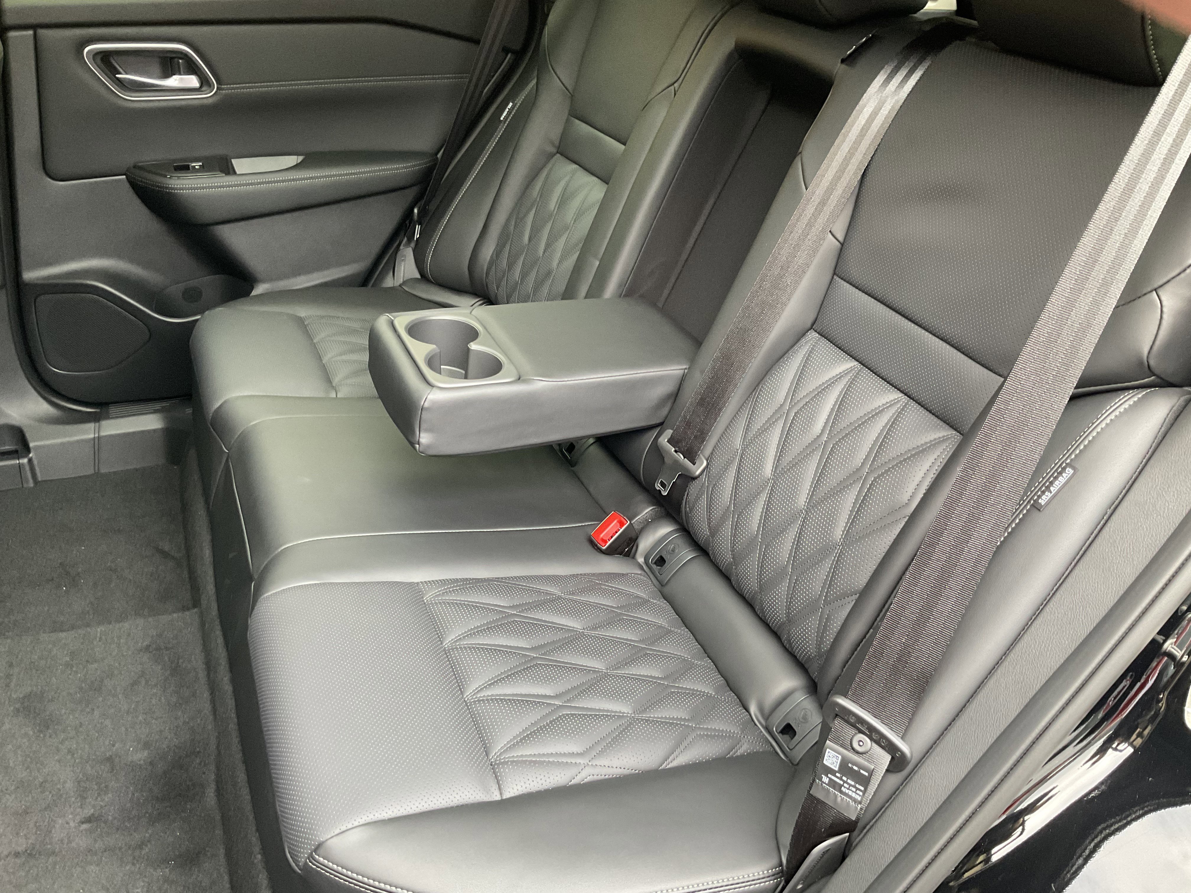 Used 2026 Nissan Rogue Platinum w/ Platinum Premium Package image 46