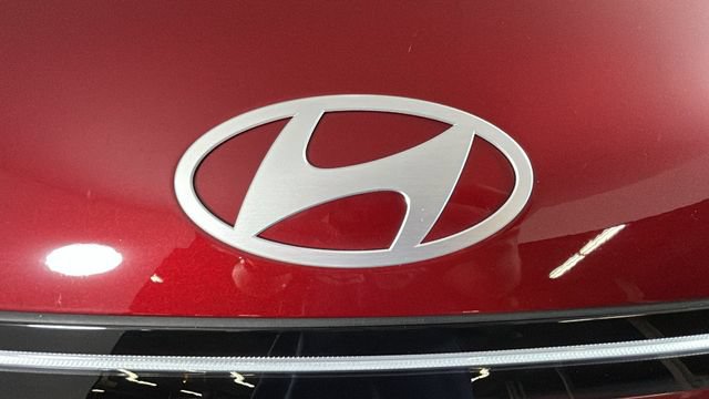 Used 2026 Hyundai Kona SE AWD/4WD image 8