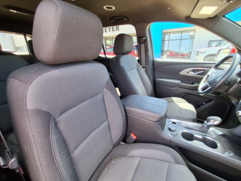 Used 2023 Chevrolet Traverse LT FWD image 15