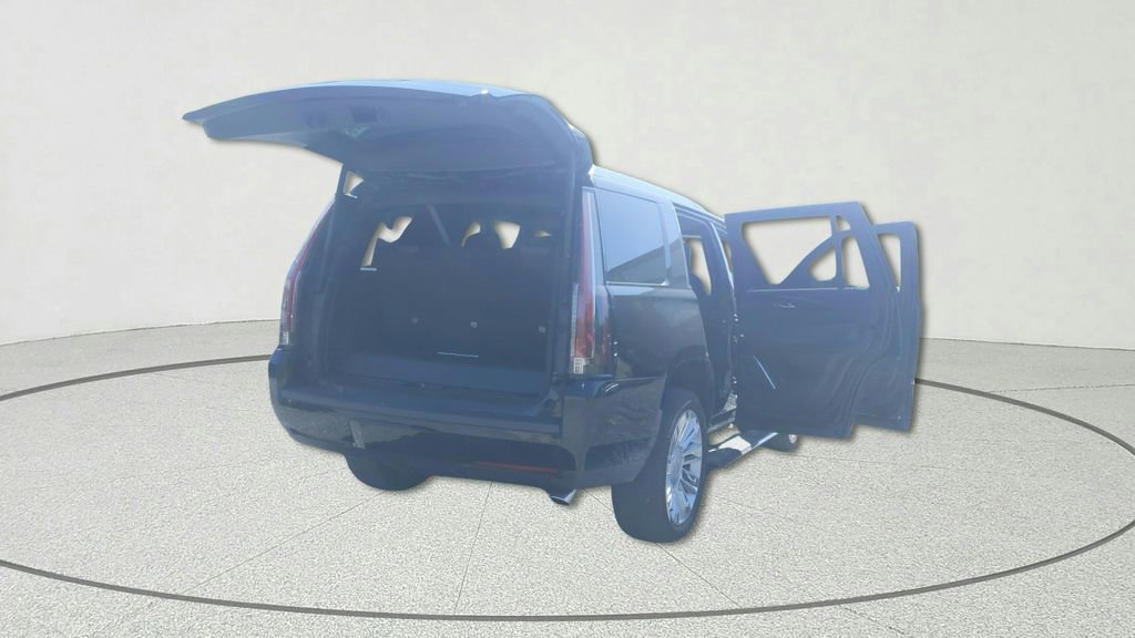 Used 2016 Cadillac Escalade Platinum image 13