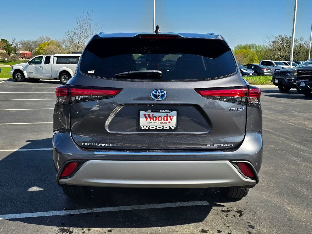 Used 2020 Toyota Highlander Platinum AWD/4WD image 9