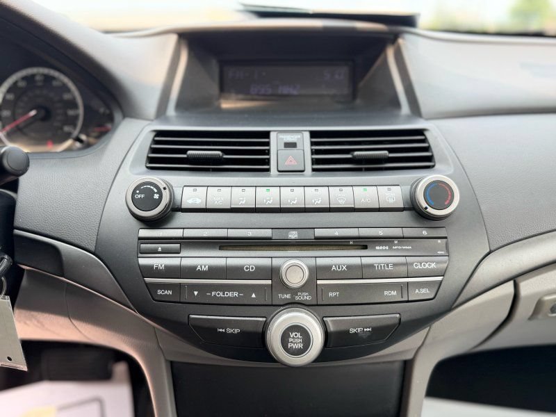 Used 2010 Honda Accord LX image 10