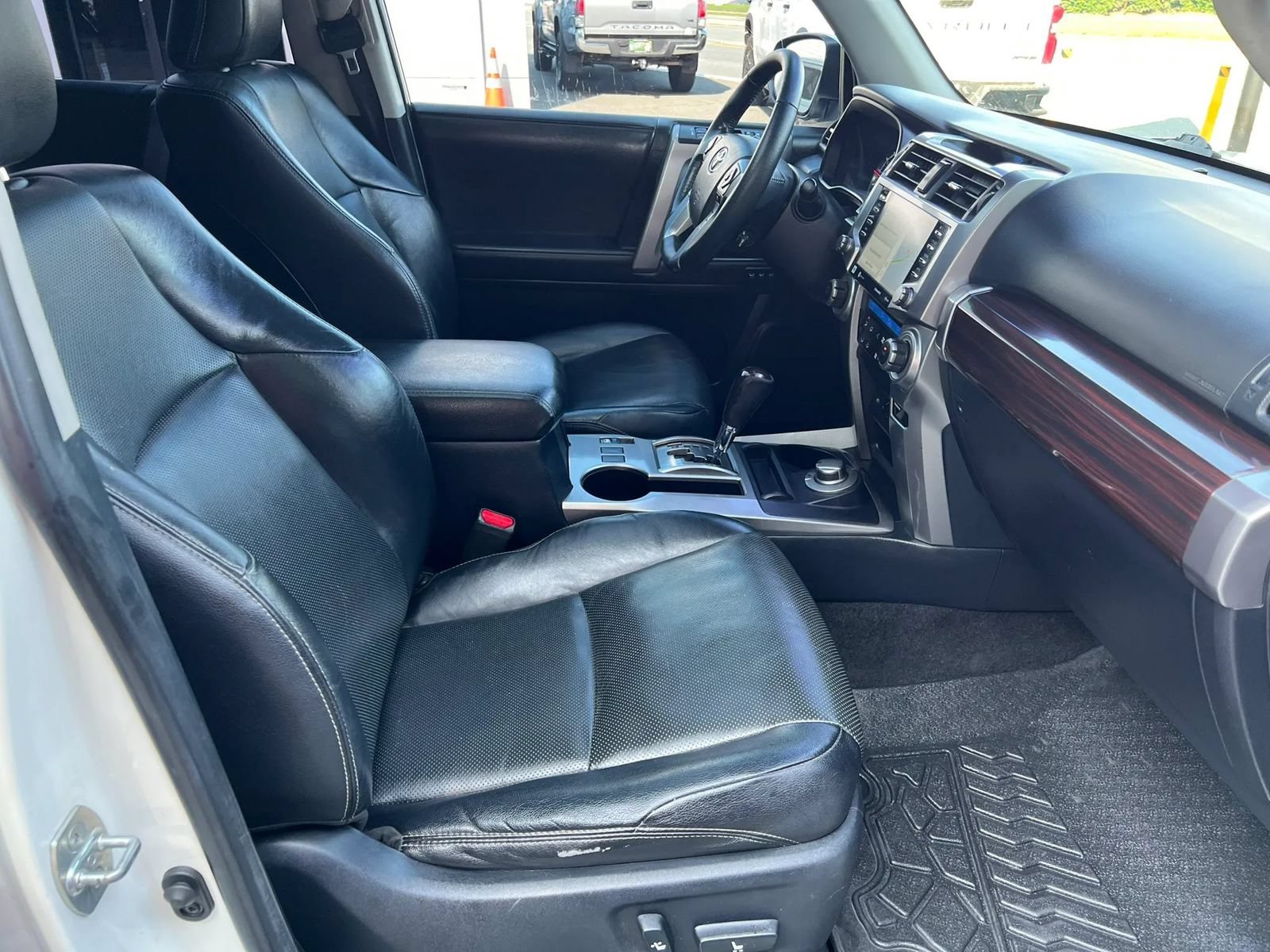 Used 2023 Toyota 4Runner Limited AWD/4WD image 8