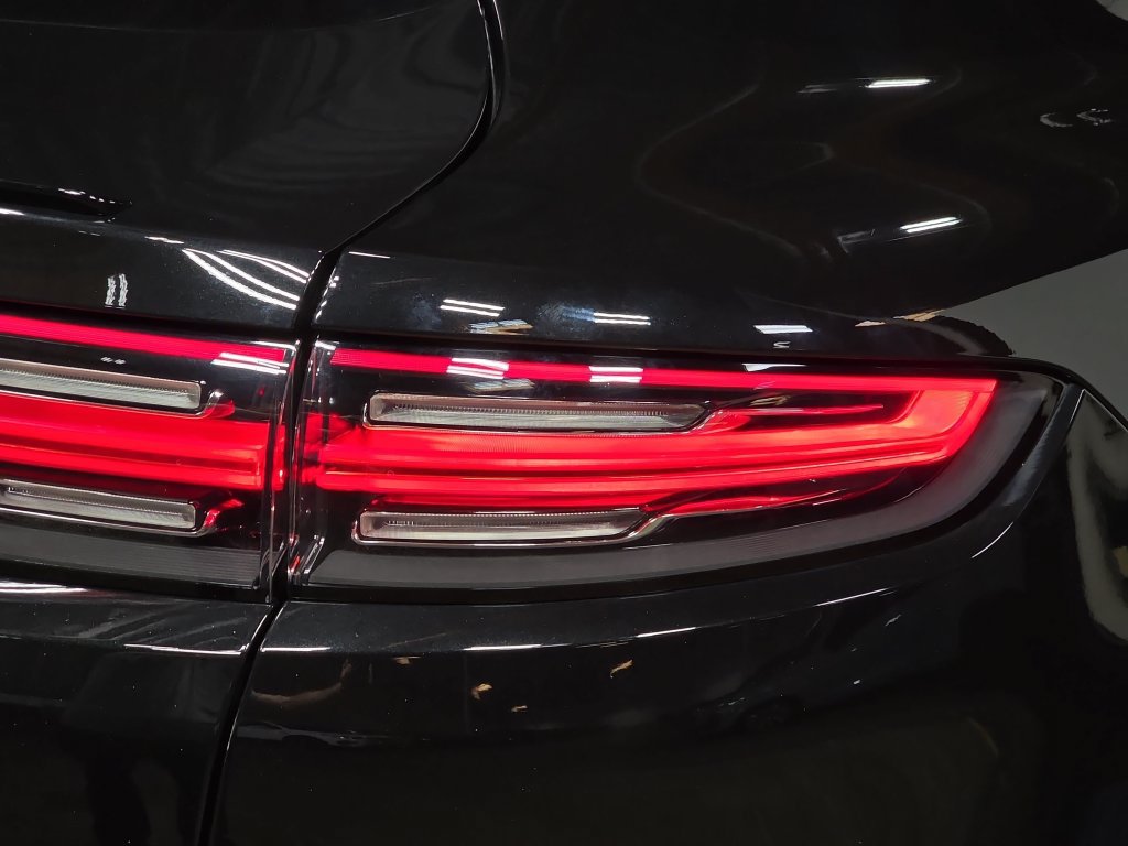 Certified 2023 Porsche Cayenne S AWD/4WD image 30