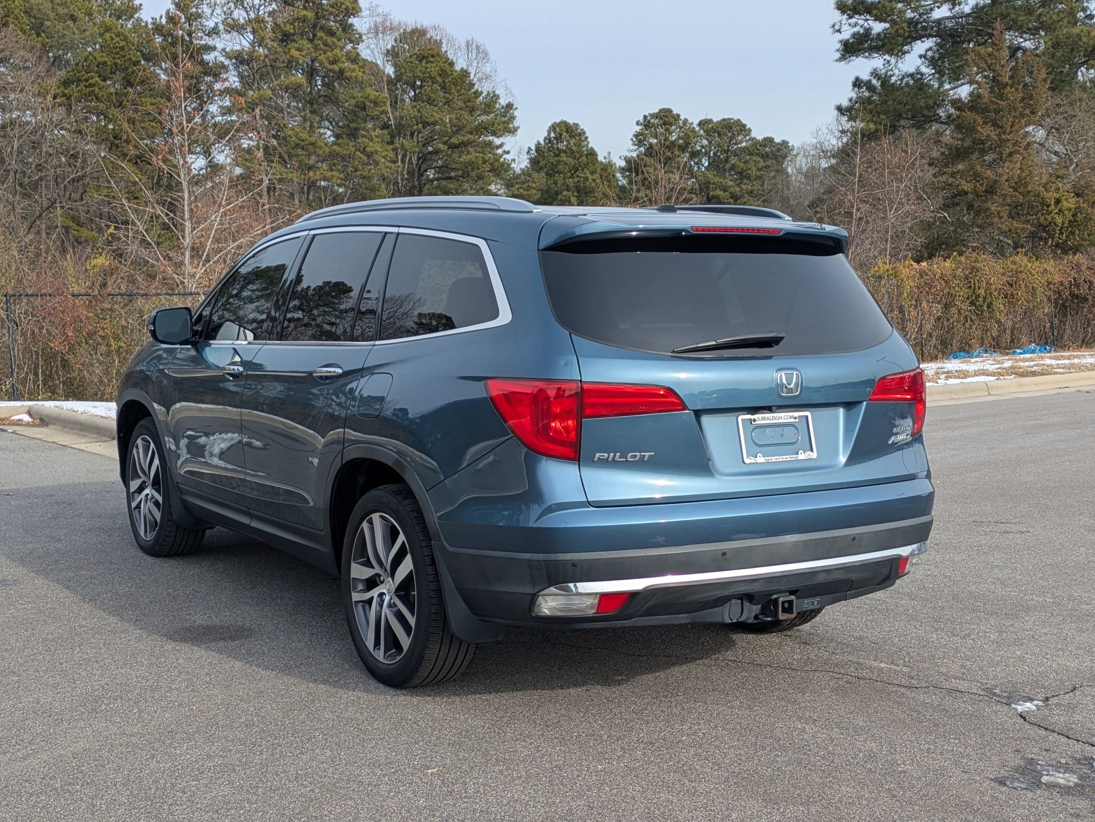 Used 2016 Honda Pilot Elite image 7