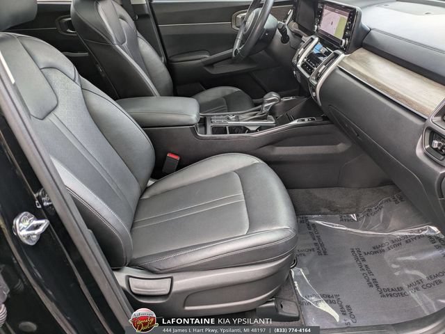 Certified 2022 Kia Sorento S w/ Panoramic Sunroof Package AWD/4WD image 32