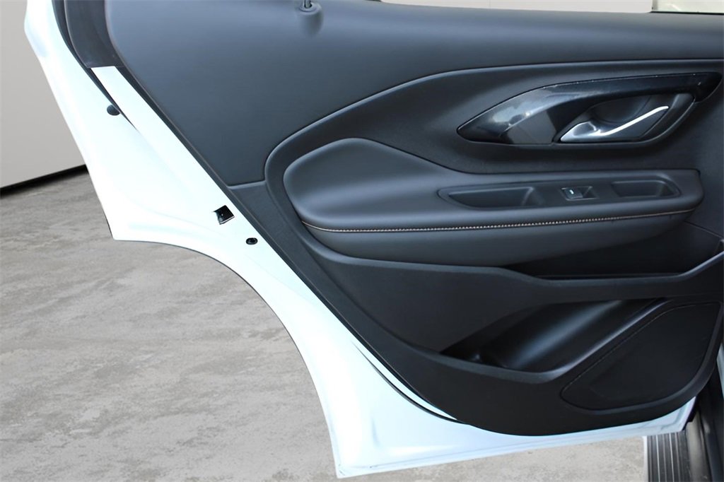 Used 2024 GMC Terrain AT4 image 21