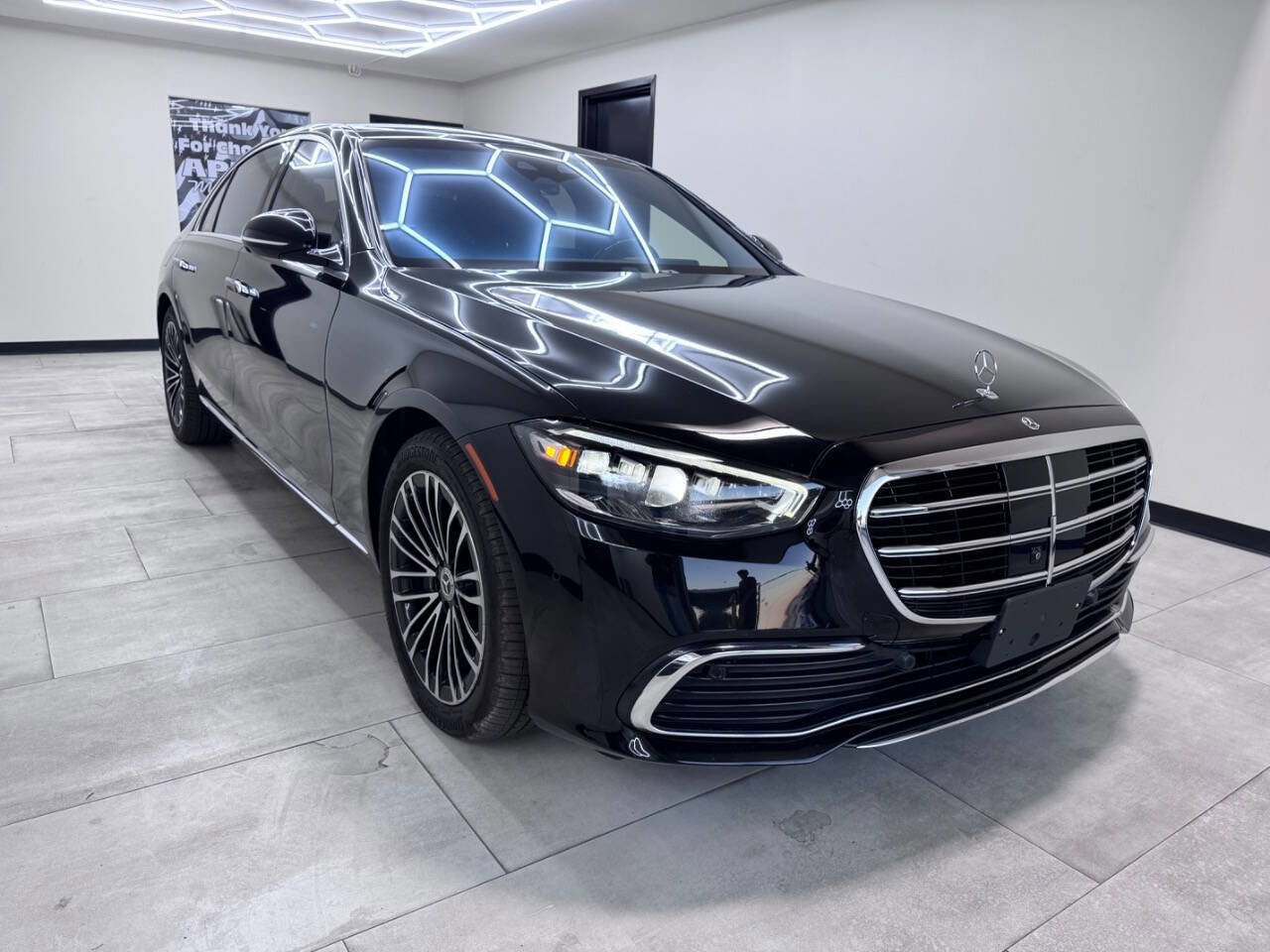 Used 2023 Mercedes-Benz S 580e 4MATIC Sedan w/ Warmth & Comfort Package image 10