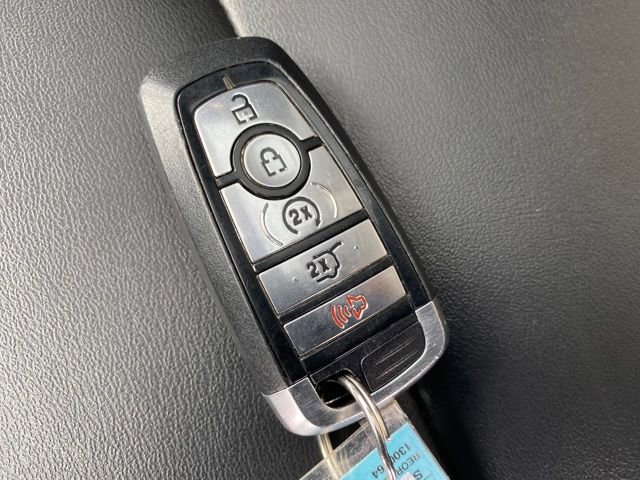 Used 2022 Ford Explorer XLT AWD/4WD image 26