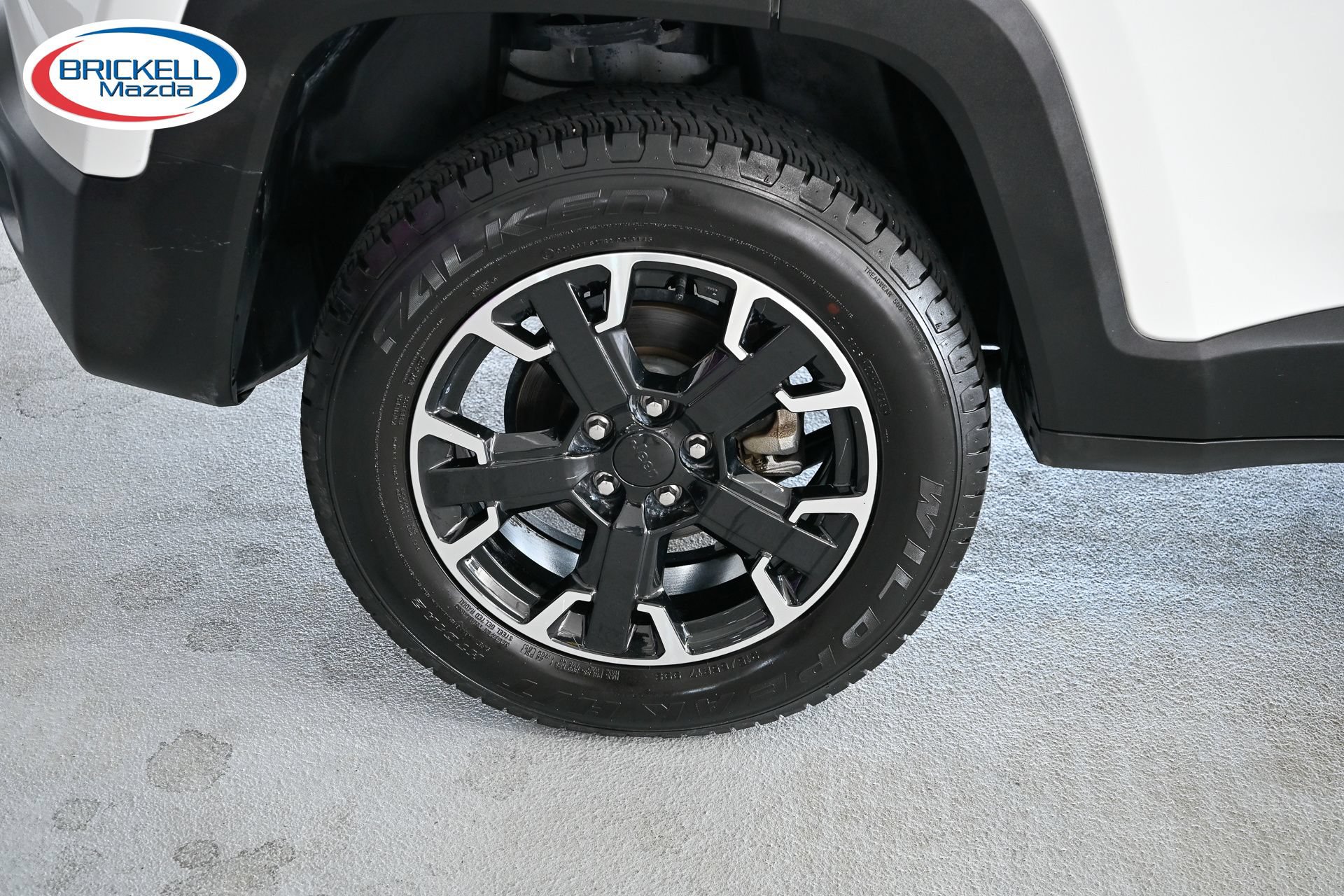 Used 2023 Jeep Renegade Trailhawk AWD/4WD image 38
