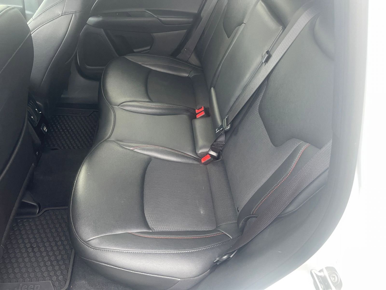 Used 2025 Jeep Compass Trailhawk image 37