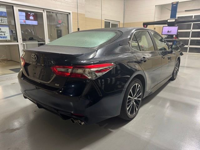 Used 2018 Toyota Camry SE w/ Convenience Package FWD image 6