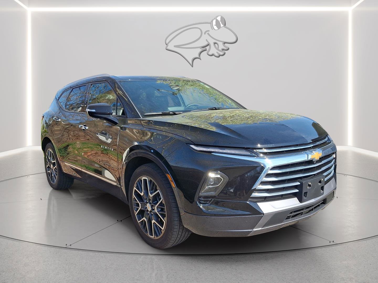Used 2023 Chevrolet Blazer Premier w/ Driver Confidence II Package image 7