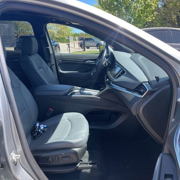 Used 2023 Buick Enclave Essence w/ Experience Buick Package AWD/4WD image 16