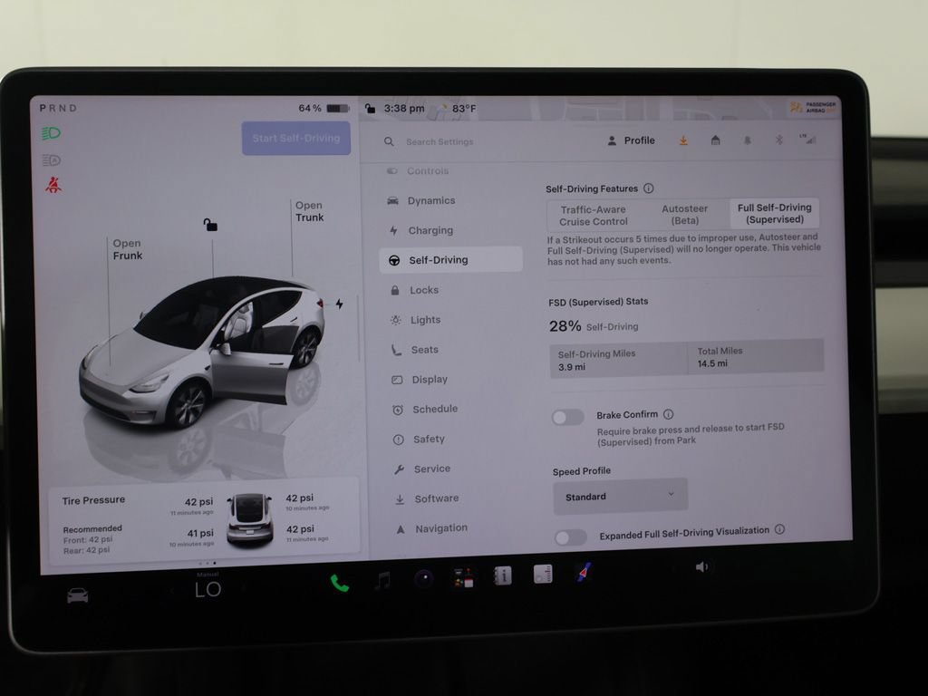 Used 2023 Tesla Model Y Long Range AWD/4WD image 44