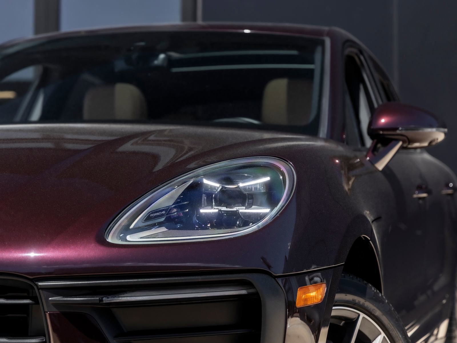 Certified 2023 Porsche Macan image 17