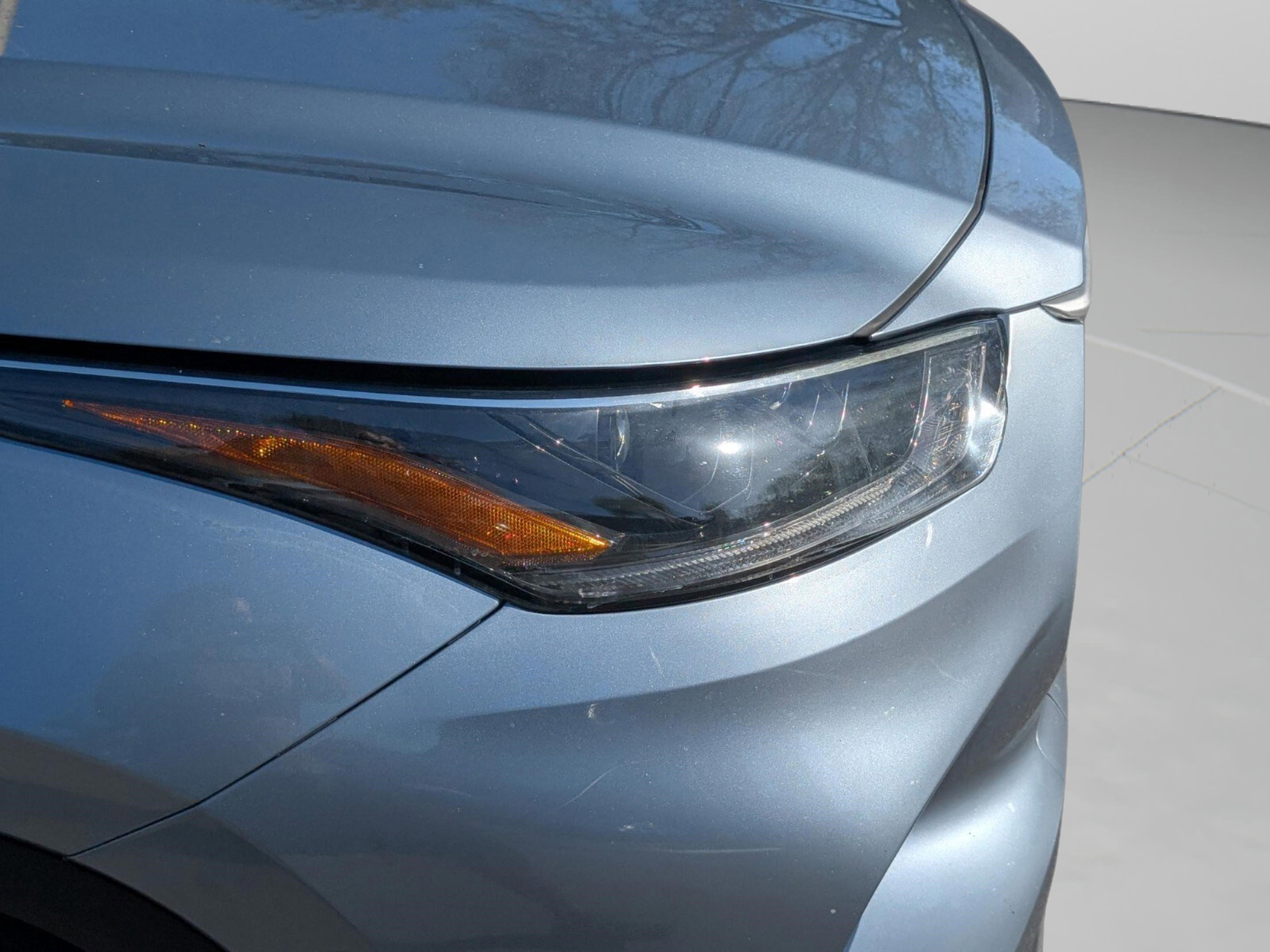 Used 2021 Toyota Highlander XLE FWD image 11