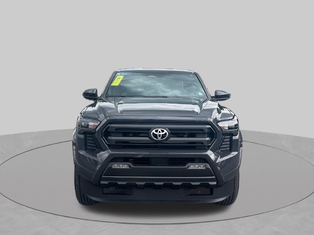 Used 2025 Toyota Tacoma SR5 AWD/4WD image 2